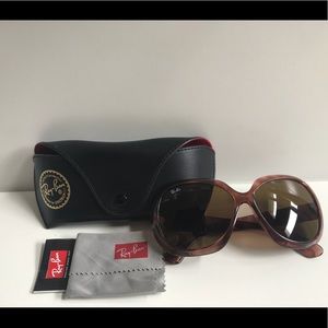 Ray-Ban Sunglasses in the style Jackie Ohh II